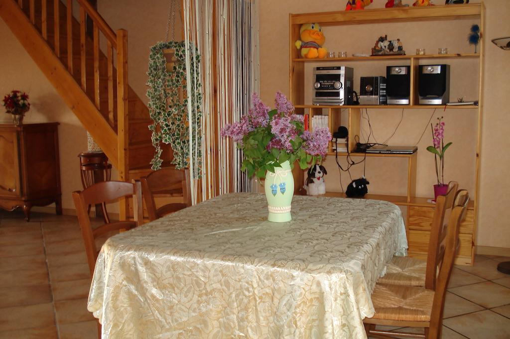 La Croix De Bois Bed & Breakfast Jayat Exterior photo