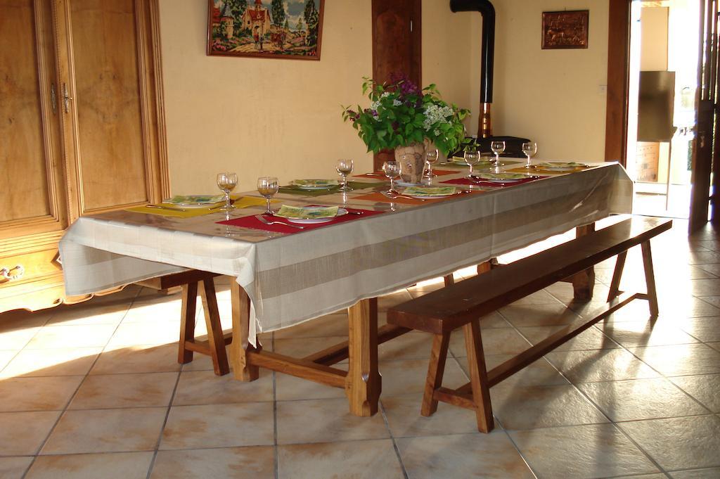 La Croix De Bois Bed & Breakfast Jayat Exterior photo